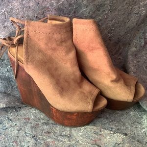 Wild Diva Lounge Wedges